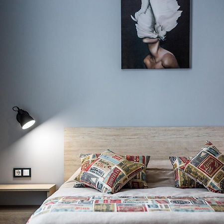Apart Hotel On Rynok Square Lviv Exterior foto