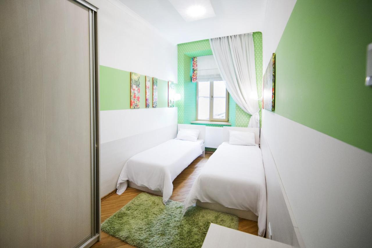 Apart Hotel On Rynok Square Lviv Exterior foto